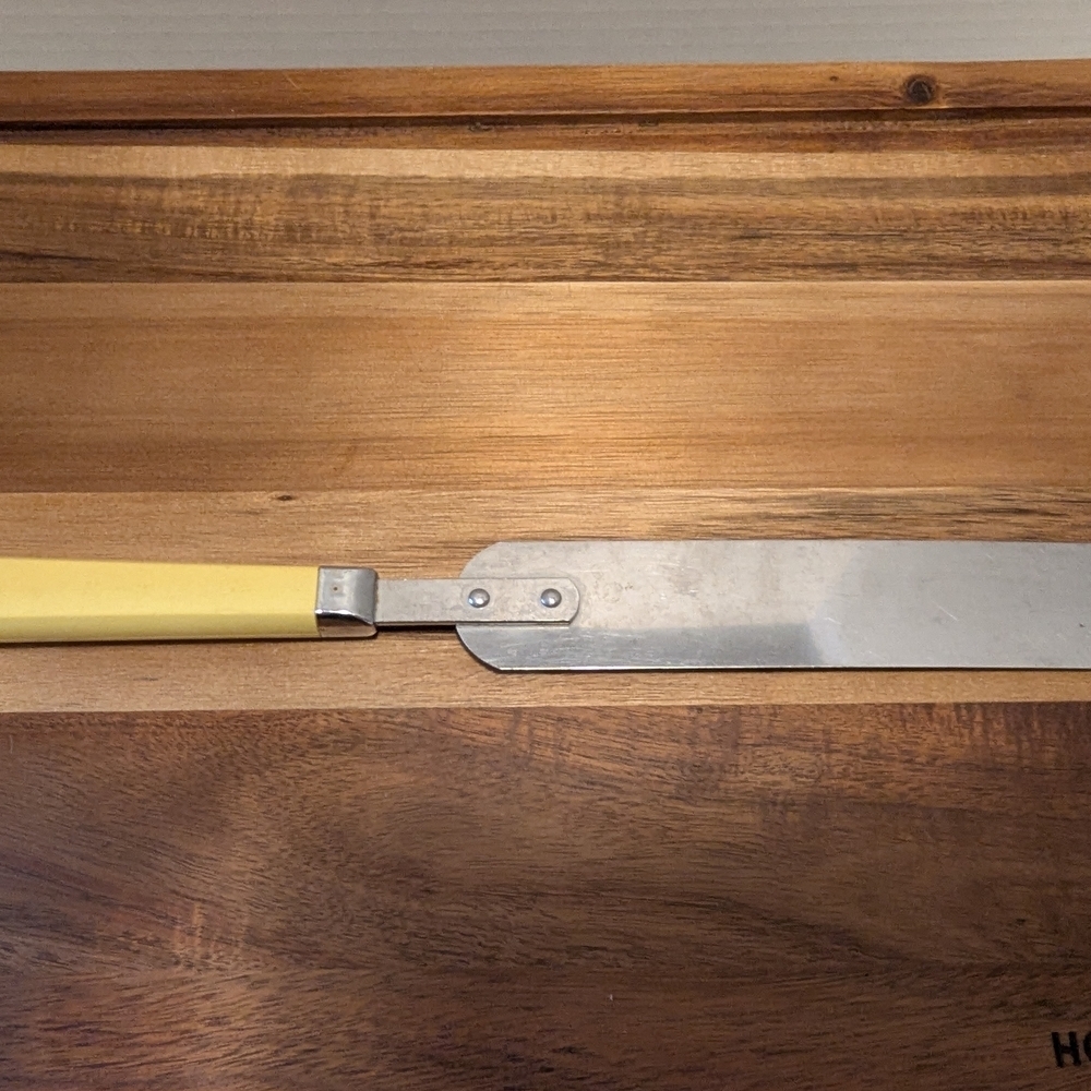 Ecko Vintage Yellow Handle Stainless Steel Spreader/Spatula